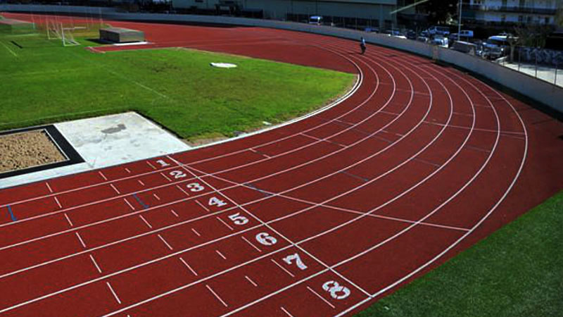 ¿Cómo es la pista de atletismo?